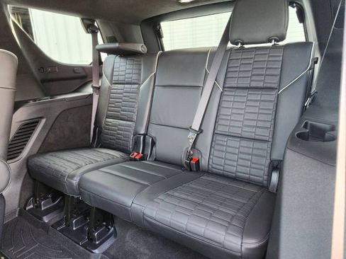Used 2025 Cadillac Escalade V AWD/4WD image 15