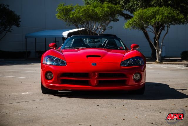 Used 2004 Dodge Viper SRT-10 RWD image 13
