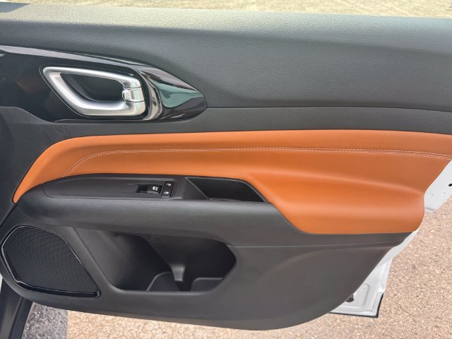 Certified 2025 Jeep Compass Limited AWD/4WD image 13