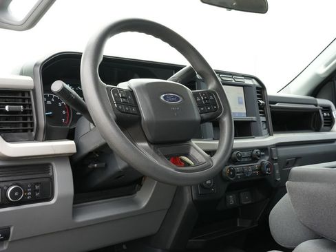 Used 2024 Ford F250 XLT AWD/4WD image 14