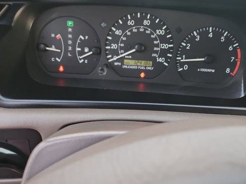 Used 1998 Toyota Camry XLE FWD image 11