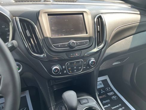Used 2023 Chevrolet Equinox RS AWD/4WD image 17