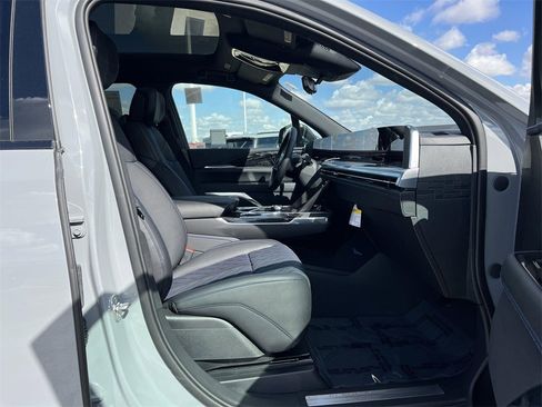 New 2026 Cadillac Escalade IQ Luxury 1 image 33