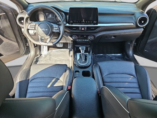 Used 2022 Kia Forte GT-Line w/ GT-Line Premium Package FWD image 11
