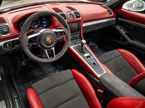 Used 2016 Porsche Boxster Spyder RWD image 13