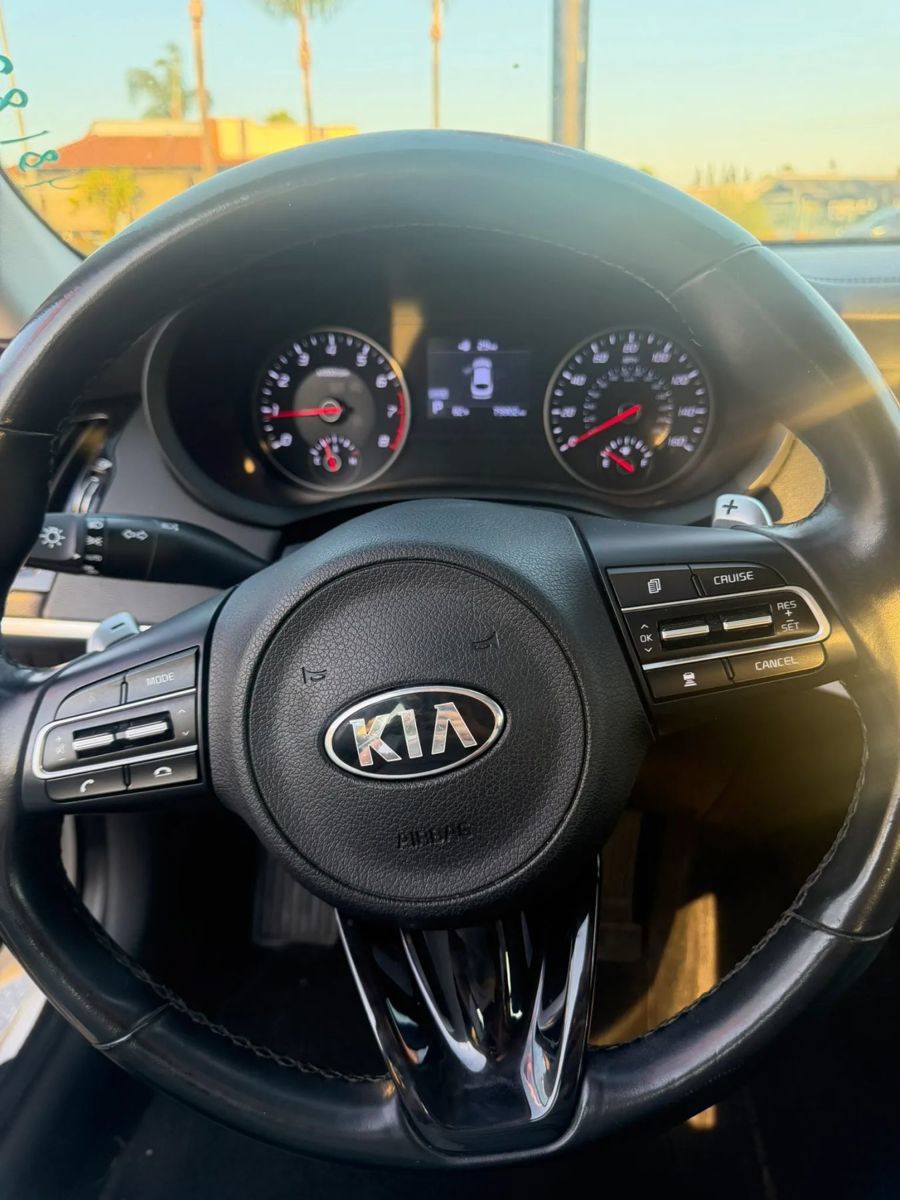 Used 2018 Kia Stinger RWD image 28