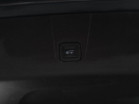Used 2019 Chevrolet Traverse LT AWD/4WD image 18