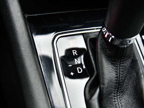 Used 2023 Jeep Compass Sport image 27