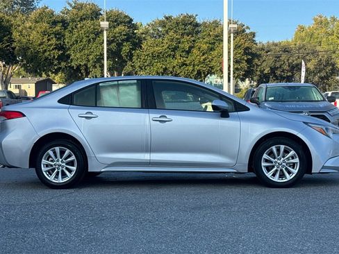 Certified 2023 Toyota Corolla LE image 2
