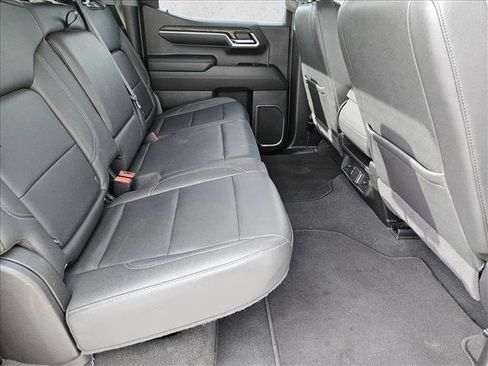 Used 2024 GMC Sierra 1500 SLT image 17