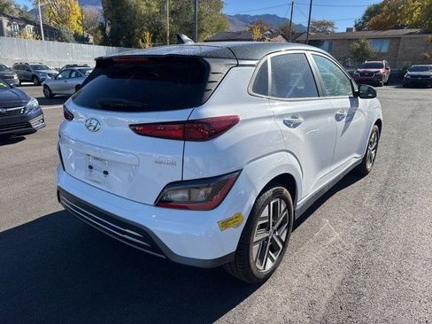 Used 2022 Hyundai Kona SEL image 3