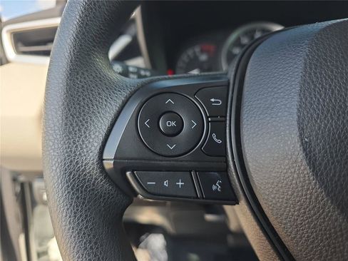 Used 2022 Toyota Corolla LE image 22