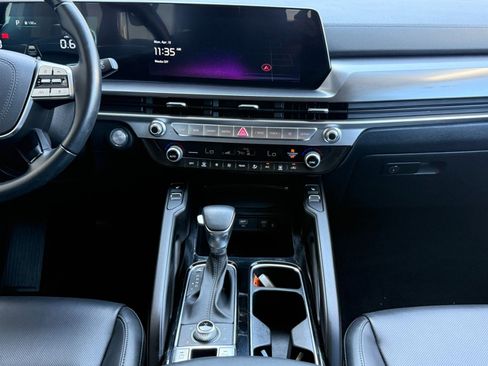 Used 2025 Kia Telluride S image 40