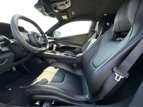 Used 2025 Lotus Emira RWD image 9
