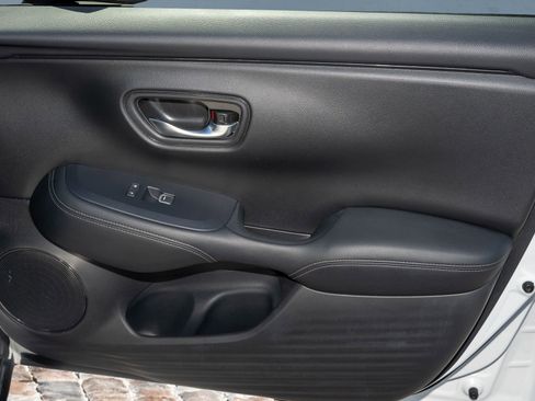 Certified 2025 Honda HR-V EX-L image 13