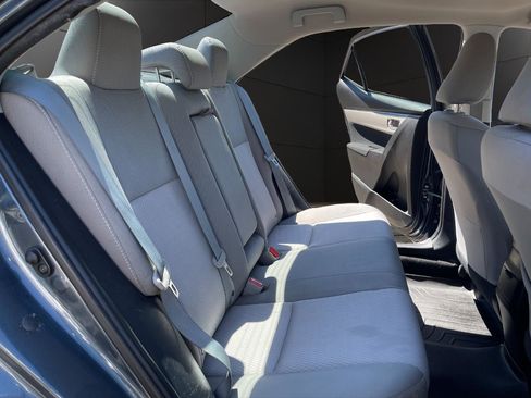 Used 2015 Toyota Corolla LE FWD image 19