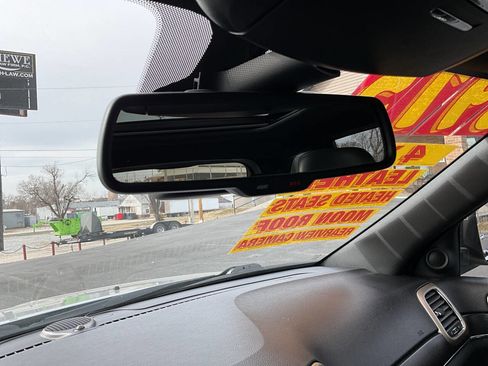 Used 2014 Jeep Grand Cherokee Limited w/ Luxury Group II image 31