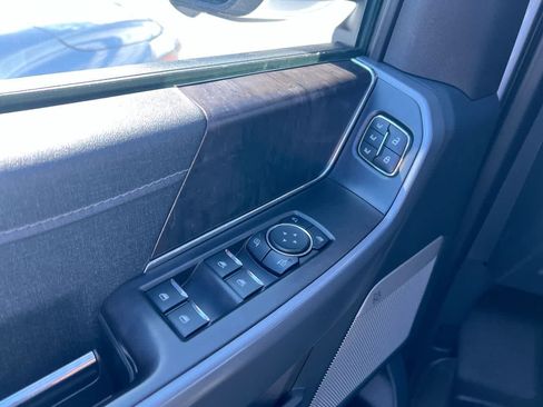 Used 2021 Ford F150 Lariat w/ FX4 Off-Road Package AWD/4WD image 13