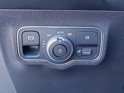 Certified 2022 Mercedes-Benz GLB 250 4MATIC image 21