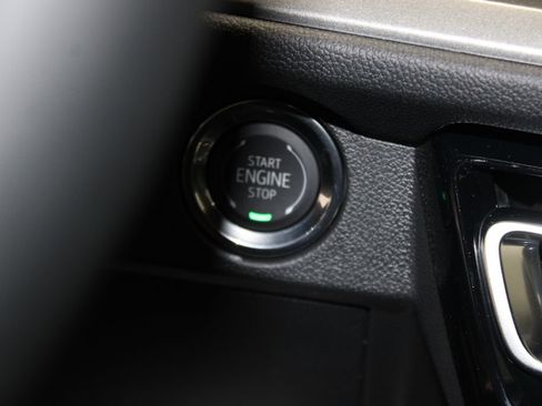 New 2026 Chevrolet Traverse LT w/ Sun and Wheel Package FWD image 42