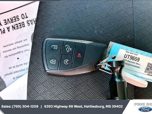 Used 2023 Chevrolet Silverado 1500 Custom Trail Boss image 9