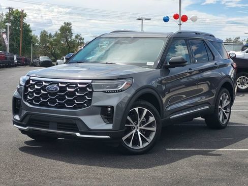 Used 2025 Ford Explorer Platinum w/ Ultimate Package AWD/4WD image 11