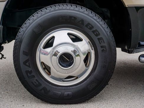 Used 2001 Ford F350 4x4 Crew Cab DRW Super Duty image 33