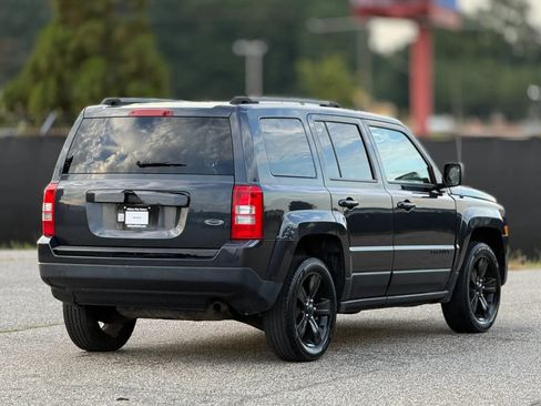Used 2014 Jeep Patriot Sport w/ Power Value Group FWD image 7