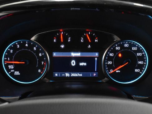 Used 2023 Chevrolet Traverse LT FWD image 25