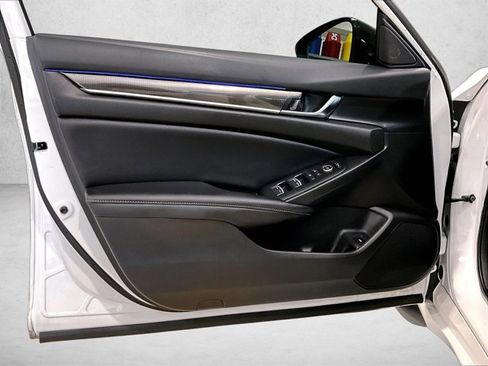 Used 2022 Honda Accord Sport image 18