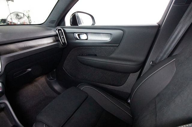 Used 2024 Volvo C40 P8 Recharge Plus w/ Climate Package AWD/4WD image 7