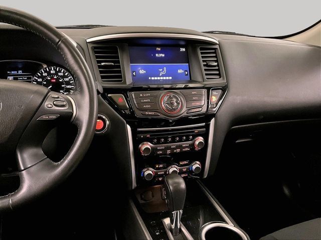 Used 2020 Nissan Pathfinder SV AWD/4WD image 6