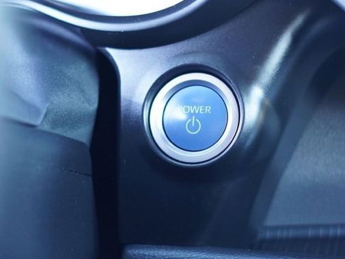 Used 2023 Toyota Sienna XSE image 22