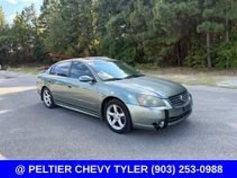 Used 2005 Nissan Altima 3.5 SE w/ (W01) Leather Sport Pkg FWD image 7