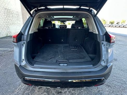 Used 2023 Nissan Rogue SV w/ SV Premium B Package AWD/4WD image 14