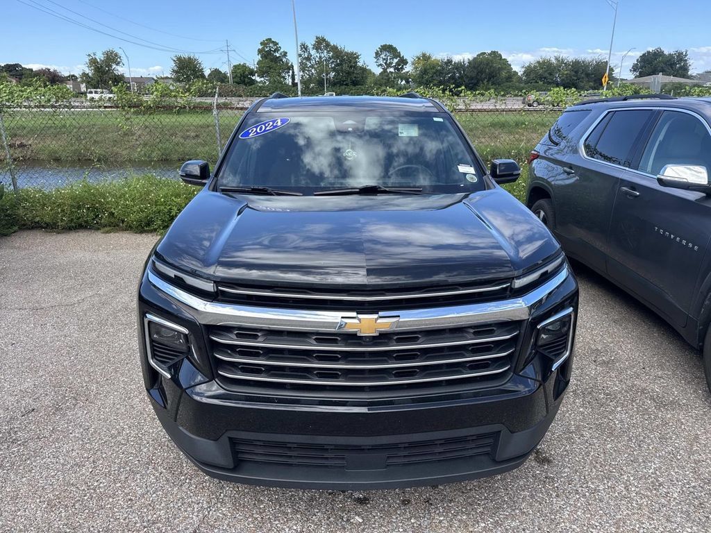 Used 2024 Chevrolet Traverse LT FWD image 5