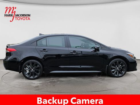 Used 2026 Toyota Corolla SE FWD image 7