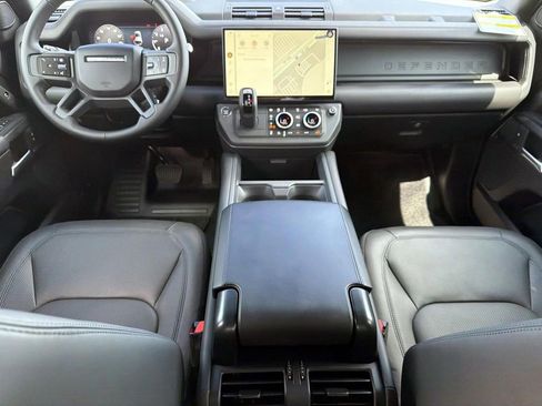 New 2026 Land Rover Defender 110 X-Dynamic SE AWD/4WD image 14