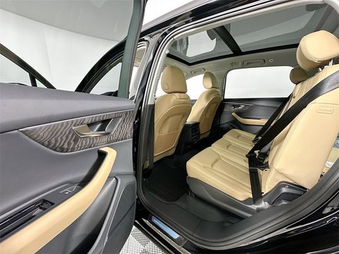 New 2026 Audi Q7 2.0T Premium image 17