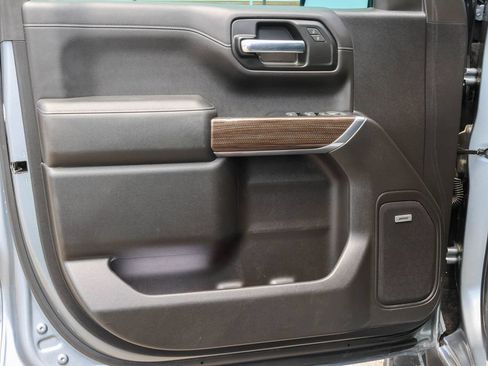 Used 2019 Chevrolet Silverado 1500 RST AWD/4WD image 11