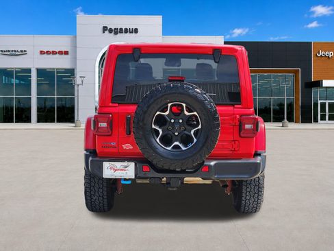 Used 2022 Jeep Wrangler Unlimited Rubicon 4xe w/ Cold Weather Group AWD/4WD image 8