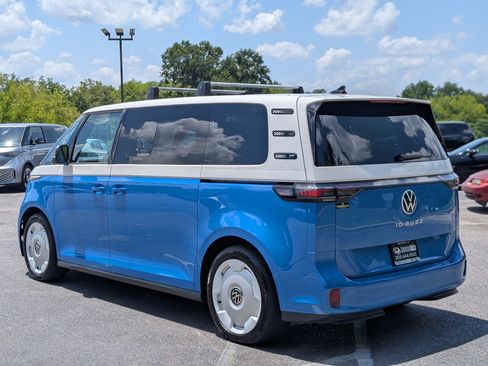 Used 2025 Volkswagen ID. Buzz 1st Edition AWD/4WD image 7