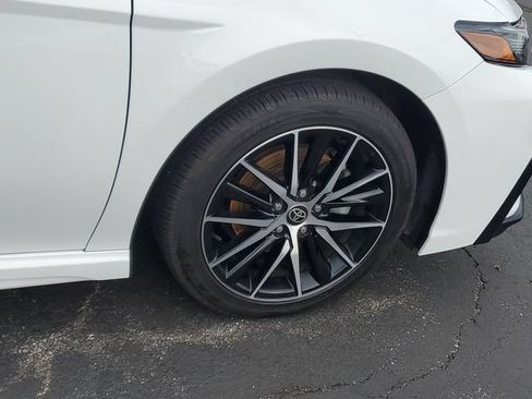 Used 2024 Toyota Camry SE FWD image 6