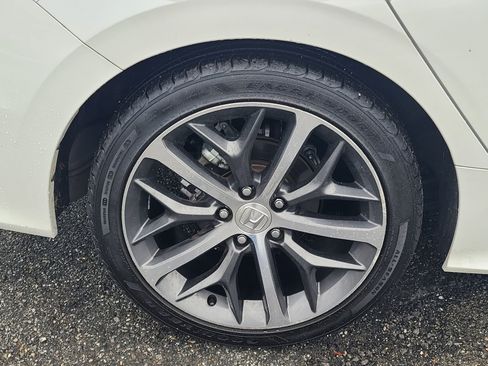 Used 2024 Honda Civic Touring image 34