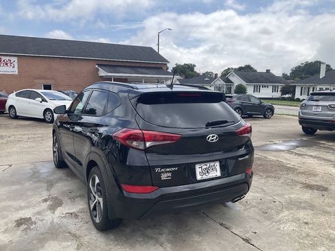 Used 2017 Hyundai Tucson Sport FWD image 5