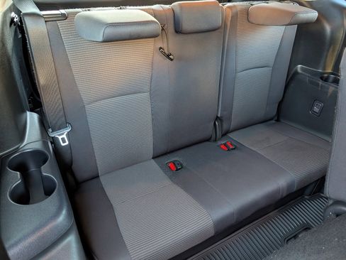 Used 2024 Toyota Highlander LE image 6