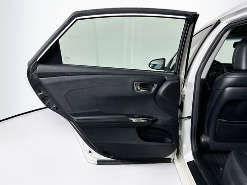 Used 2016 Toyota Avalon Touring image 27