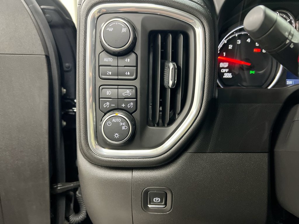Used 2019 Chevrolet Silverado 1500 RST AWD/4WD image 18