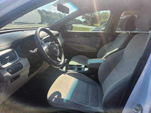 Used 2016 Kia Sorento FWD image 8