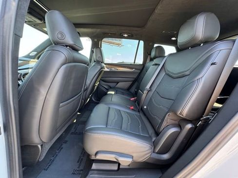 Certified 2024 Cadillac XT6 Premium Luxury w/ Platinum Package image 35